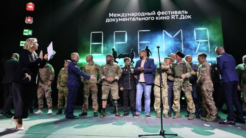Фестиваль "RТ.Док: Время наших героев" открылся в Челябинске
