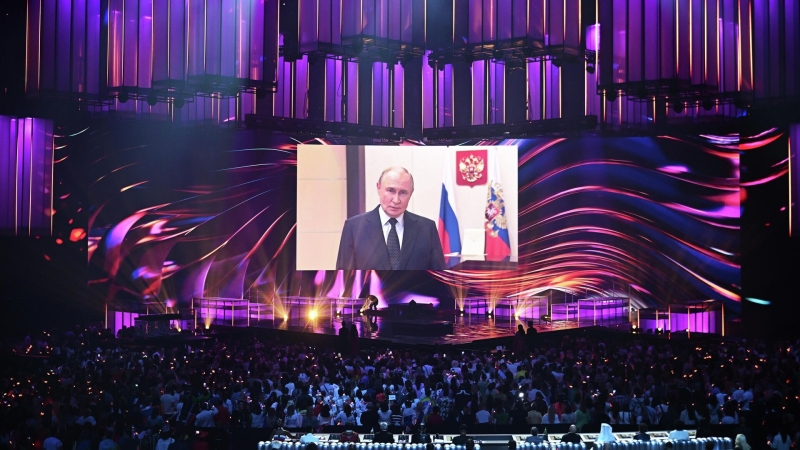 "Интервидение" всегда служило развитию культурного диалога, заявил Путин