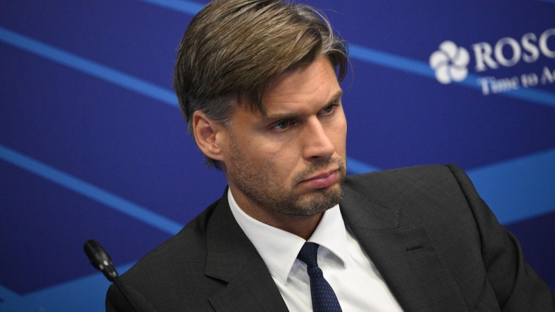 Про кольцо спрашивают чаще, чем про работу, рассказал глава "Роскосмоса"