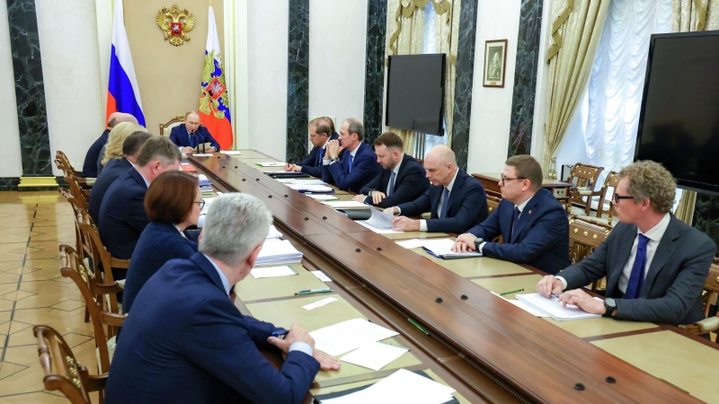 Путин провел совещание по экономическим вопросам