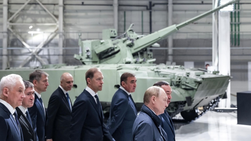 Путин заявил о росте выпуска особо востребованного вооружения