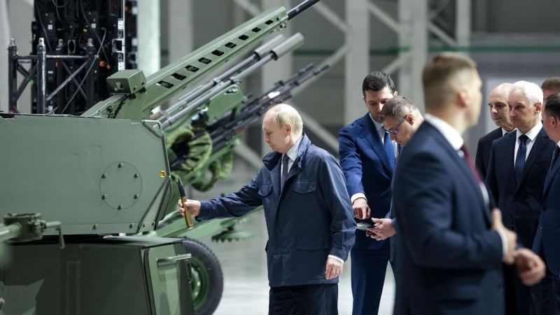 Путину рассказали о создании российских двигателей большой тяги