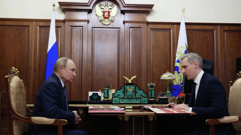 Смоленский губернатор рассказал Путину о возрождении льноводства