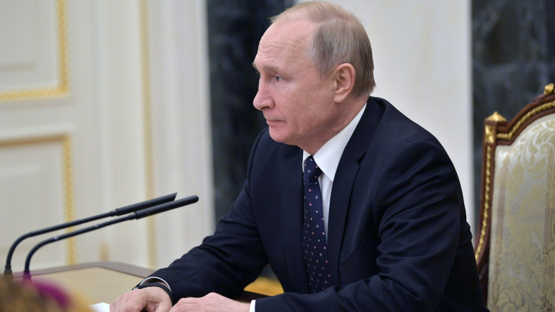 Путин заявил о возможности направлять средства на модернизацию ОПК