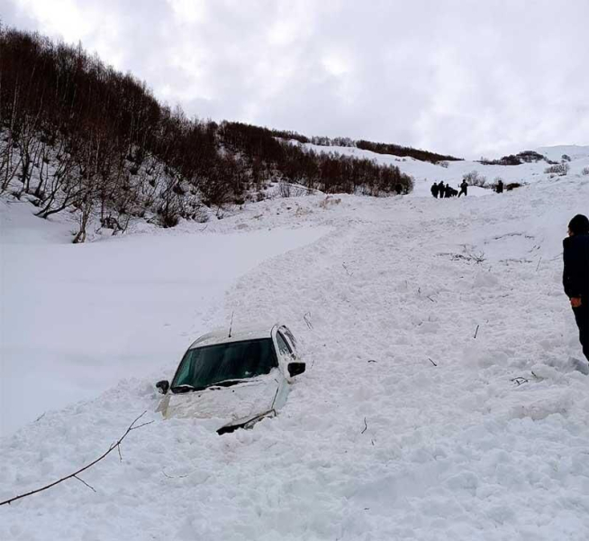Снежный коллапс: как отстоять права при отмене рейса и не попасть в беду