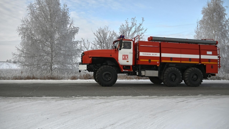 В Ялте тушат пожар в магазине