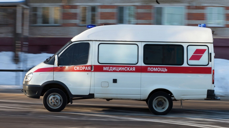 В Карелии на территории больницы загорелась скорая