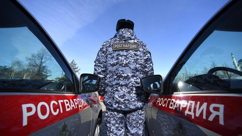 В Ногинске мужчина угрожал ножом посетителям торгового центра