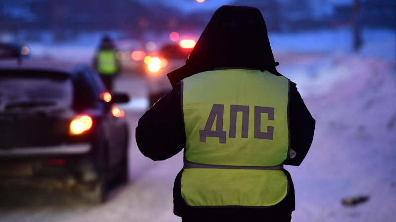 В Петербурге иностранец напал на сотрудника ГАИ при оформлении ДТП
