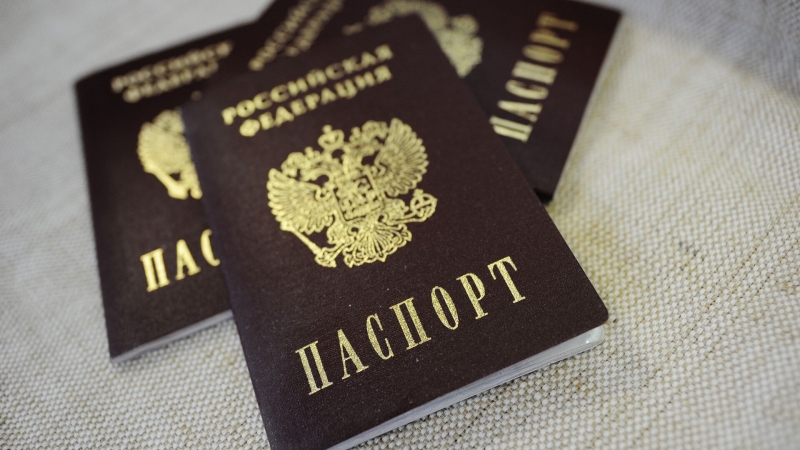В России снизят возраст принятия присяги при получении гражданства