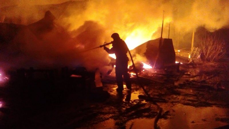 В Ростове-на-Дону потушили пожар в промзоне