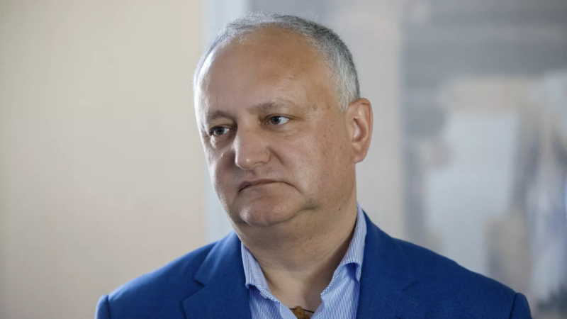 Экс-президент Молдавии обвинил власти в содействии захвату церквей