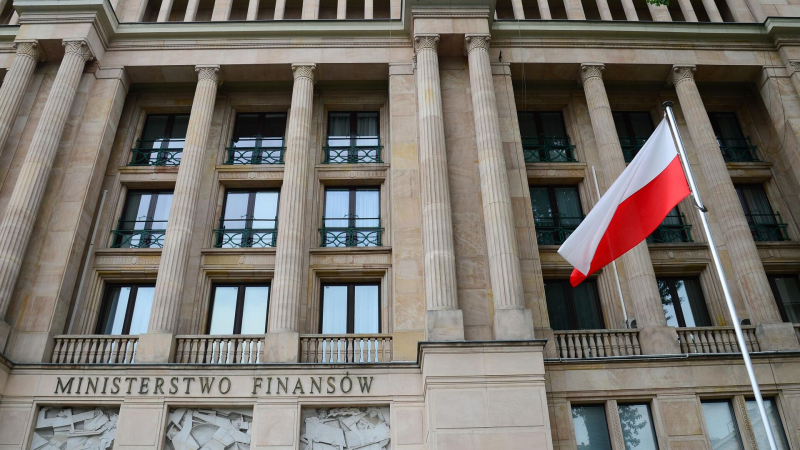 Польша хочет стать хабом по восстановлению Украины, заявил спикер сейма