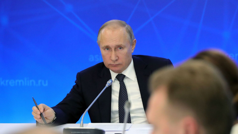 Путин предложил запустить конкурс для технологических брендов