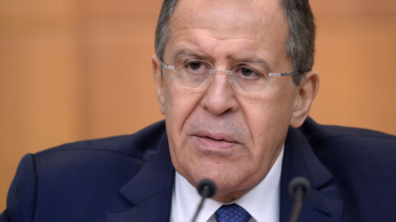 Россия не навязывает себя в посредники по Ближнему Востоку, заявил Лавров
