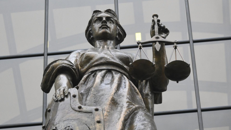 Суд наказал вандала за порчу здания на Красной площади