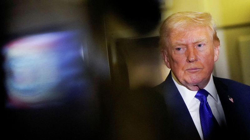 Трамп оценил свои полномочия после решения Верховного суда по пошлинам