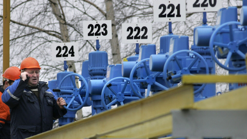 Украина намеренно останавливает прокачку нефти по "Дружбе", считает эксперт