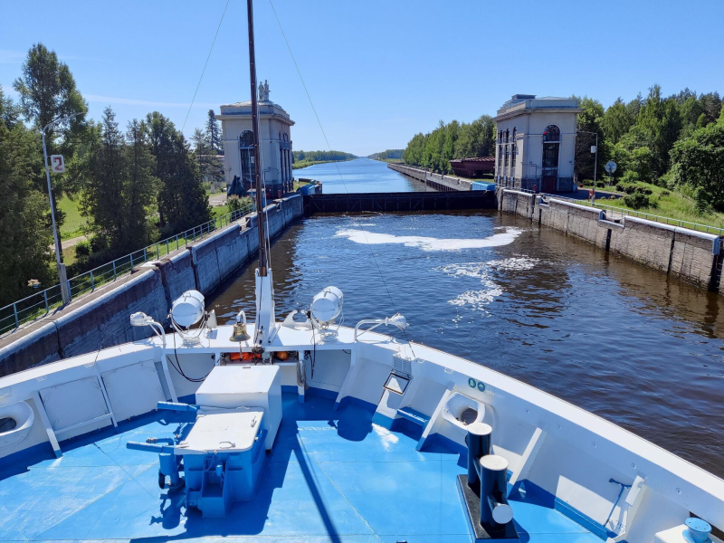 В Кижи, Казань и Красноярск — по воде: цены на лучшие речные круизы России
