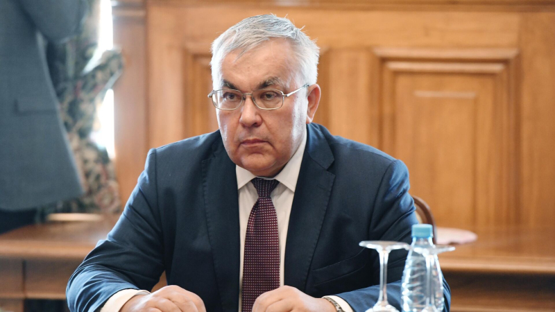 Замглавы МИД обсудил с послом Омана ситуацию вокруг Ирана