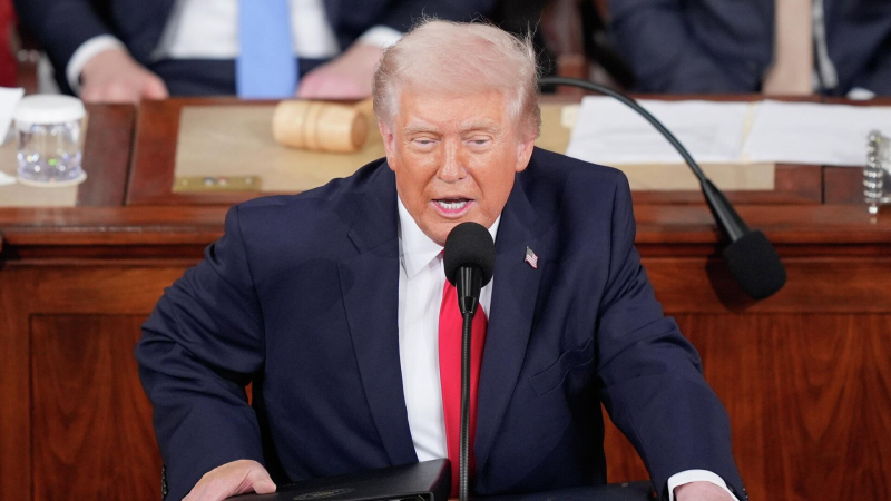 США в результате ударов по Ирану поразили сотни целей, заявил Трамп
