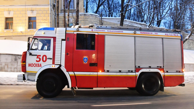 В центре Москвы загорелась мачта ретранслятора