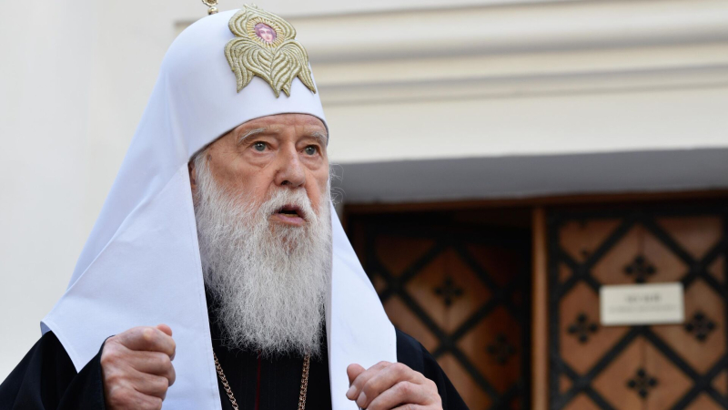 В Киеве госпитализировали главу раскольнической УПЦ Филарета