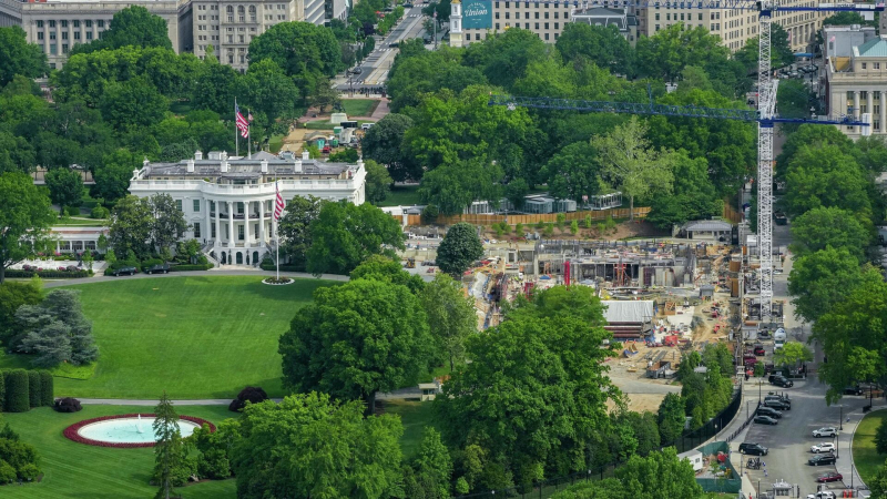 Экс-военный рассказал, зачем Трампу шестиэтажный бункер в Белом доме