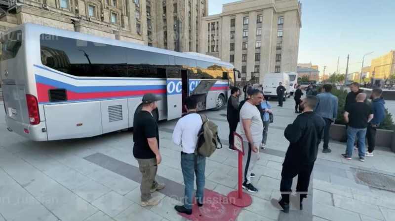Иностранные журналисты выехали из Москвы на место удара ВСУ в Старобельске