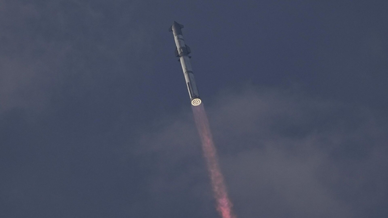 Корабль Starship вернулся на землю после тестового полета