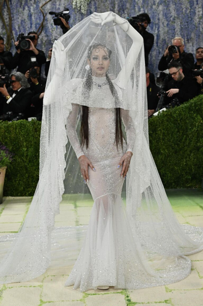 Мода как искусство: самые яркие образы знаменитостей на Met Gala 2026