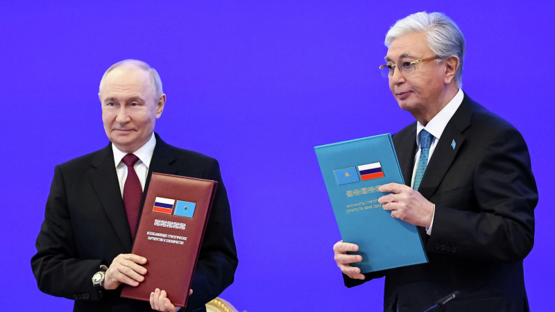 Путин и Токаев призвали чтить память о борьбе против нацизма