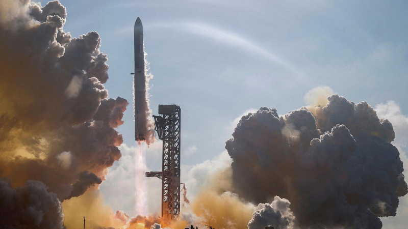 В США зафиксировали аномалию во время испытательного полета Starship