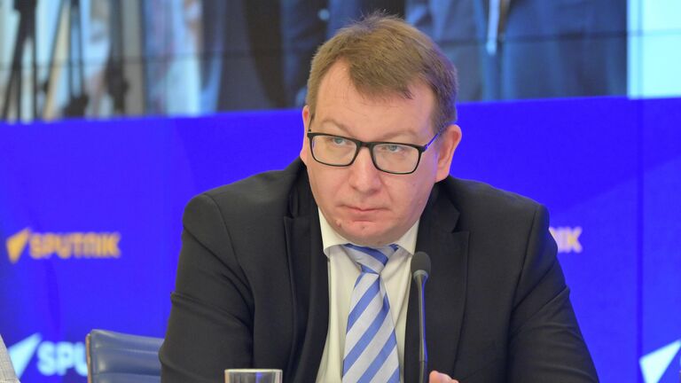 "Здесь нет финала". Эксперты обсудили стратегию исторического просвещения