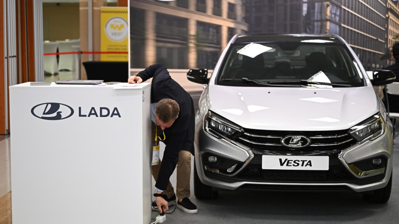 "АвтоВАЗ" рассчитывает сохранить продажи на прошлогоднем уровне