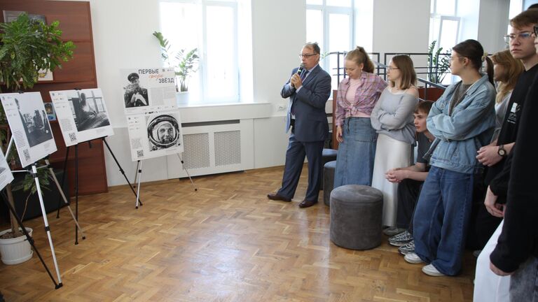 Фотовыставка "Первые среди звезд" открылась в Нижнем Новгороде
