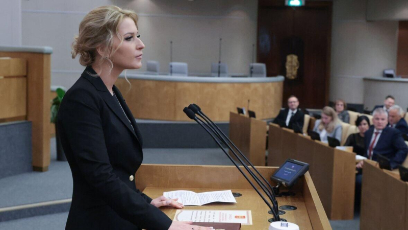 Лантратова помогла россиянину вернуться домой из Китая