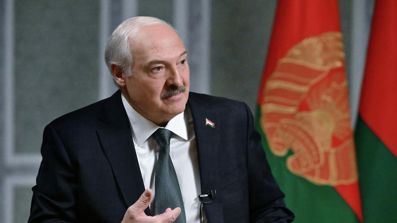 Лукашенко призвал Верховный суд Белоруссии перенимать российский опыт