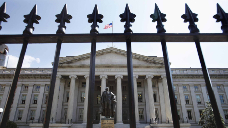 Минфин США исключил из санкционного списка экс-зампреда правления Сбербанка