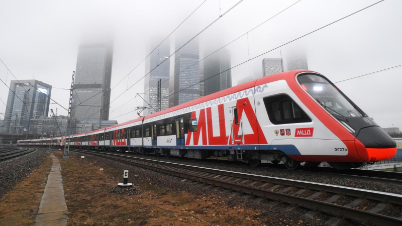 Московские электропоезда снизили скорость из-за непогоды