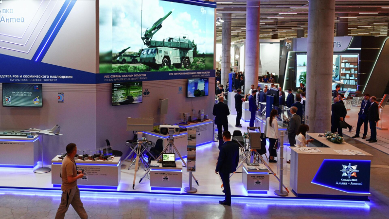 На авиасалоне "Флот-2026" впервые показали переносную РЛС "Сокол"