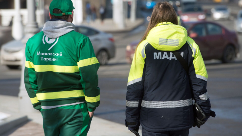 Парковка в Москве будет бесплатной 12 и 13 июня в честь Дня России