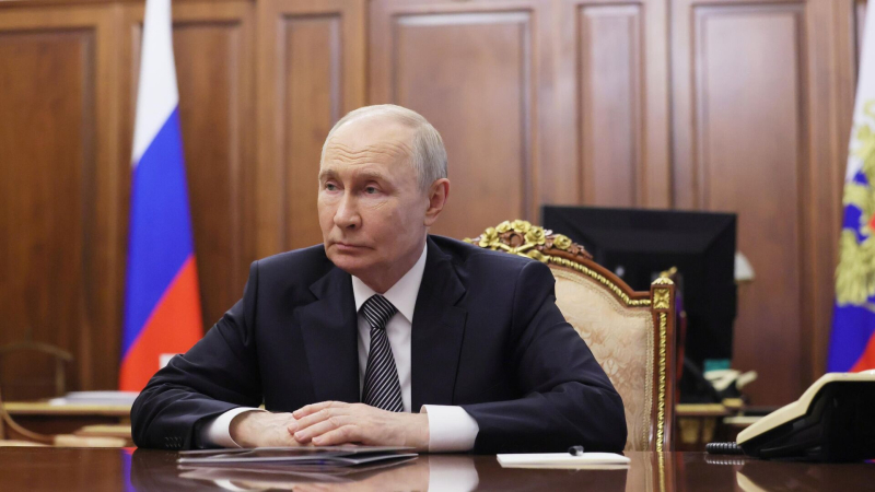 Песков рассказал, кто примет участие в совещании Путина по инвестактивности