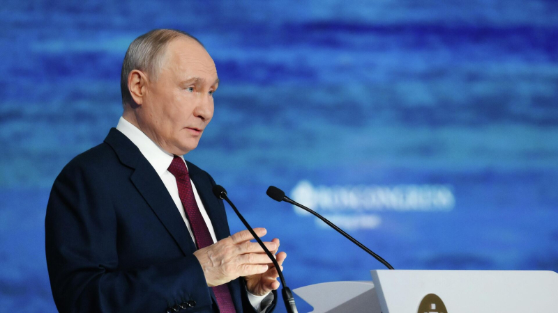 Путин назвал на ПМЭФ три главные технологии сегодняшнего и завтрашнего дня