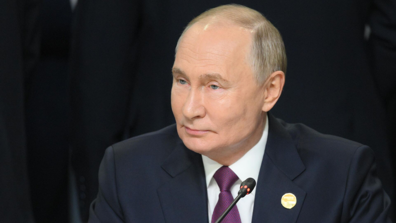Путин поздравил медиагруппу "Россия сегодня" с 85-летием Совинформбюро