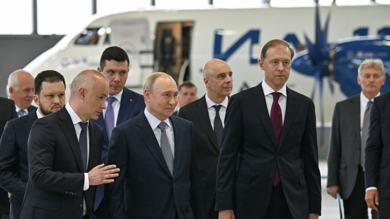 Россия обеспечила доступность авиаперевозок для граждан, заявил Путин
