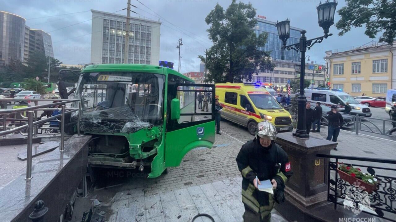 СК раскрыл подробности о водителе автобуса, сбившем людей в Екатеринбурге