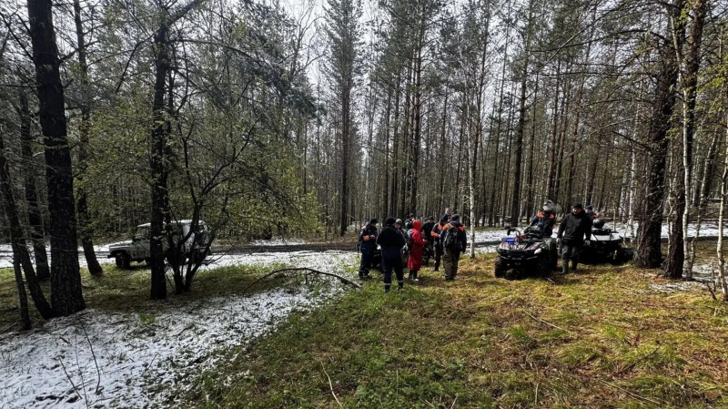 Спасатели четыре дня выезжали на поиски семьи Усольцевых