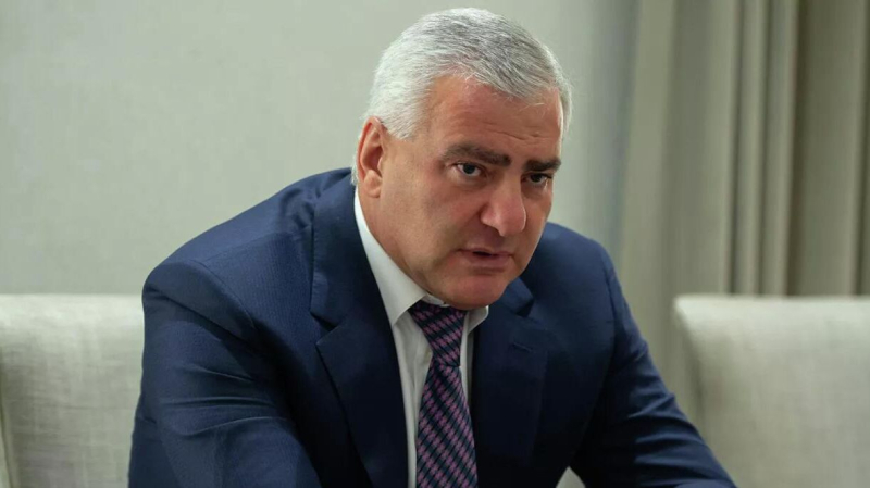 Суд в Армении вернул паспорт Карапетяну, чтобы он смог проголосовать