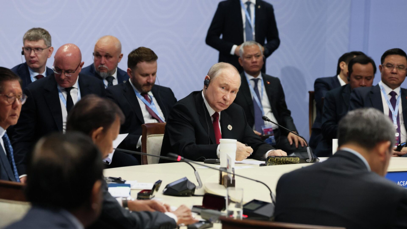Участники саммита АСЕАН высказались за увеличение торговли, заявил Путин